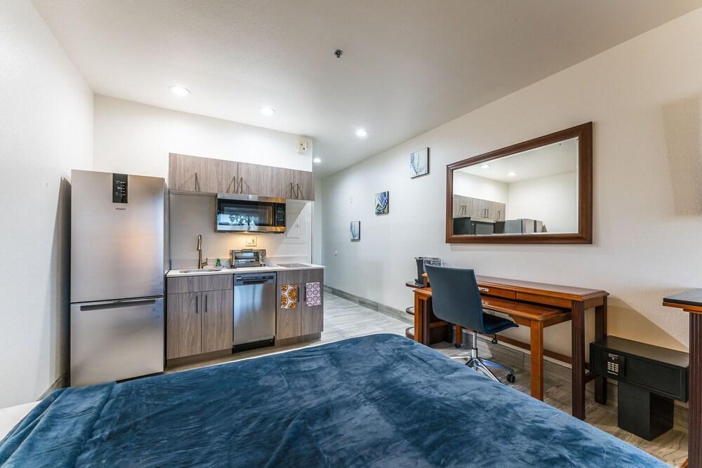 Hawthorn Suites by Wyndham Tempe - photo 41