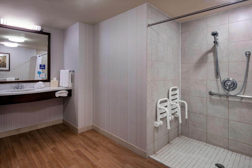 Hilton Garden Inn Devens Common - photo 25