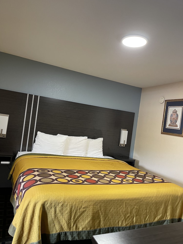 New Hampshire Inn - photo 4