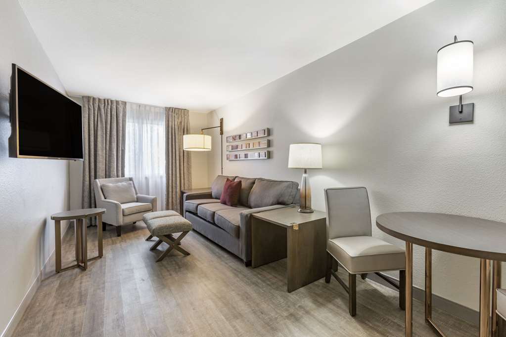 Windmill Suites Surprise Phoenix an Ascend Collection Hotel - photo 24