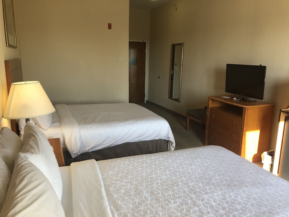 Holiday Inn Express & Suites Howell by IHG - photo 12