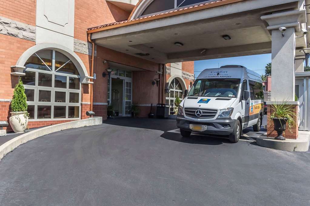 Comfort Inn & Suites LaGuardia Airport - photo 2