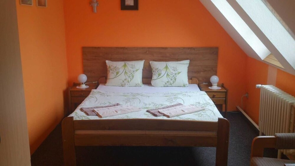 Hotel Alfa — hotel in Trutnov