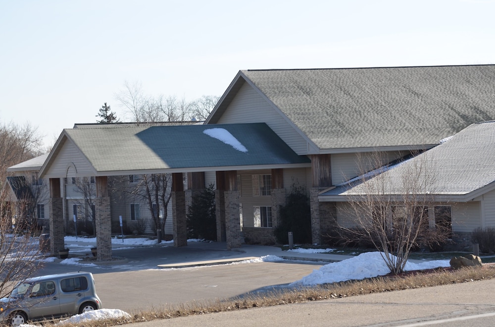 Boarders Inn & Suites by Cobblestone Hotels Fayette - photo 53