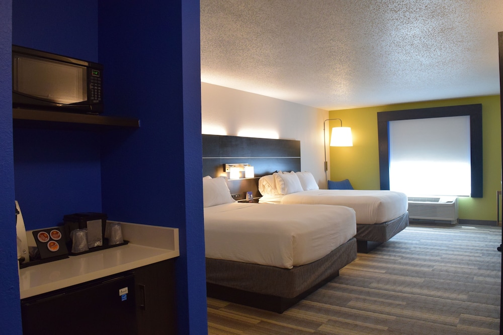 Holiday Inn Express Hotel & Suites Sparta by IHG - photo 9