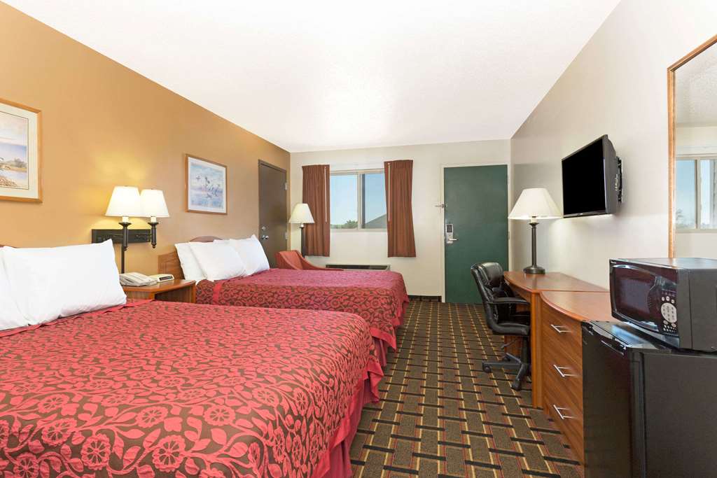 Days Inn by Wyndham Paxton - photo 12