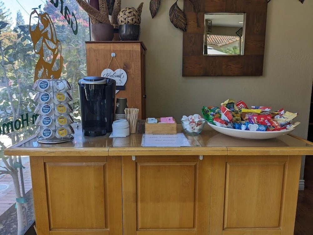 Los Gatos Garden Inn Hotel - photo 6