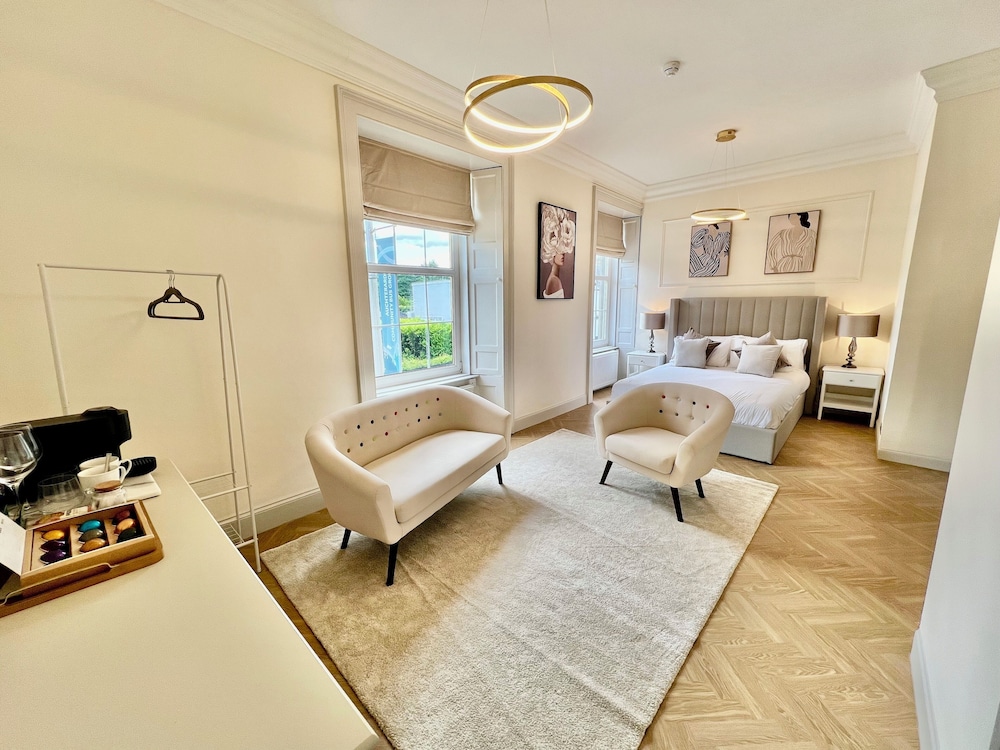 9 Bedroom all Ensuite Exclusive Use — 4-Star Luxury Hotel in Auchterarder, United Kingdom