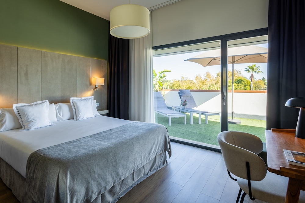 Sevilla Green Suites - carbon neutral hotel in Alcala De Guadaira