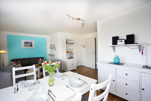 Haus Marienfeld Wohnung Elvira — 4-Star Luxury Hotel in Gromitz, Germany