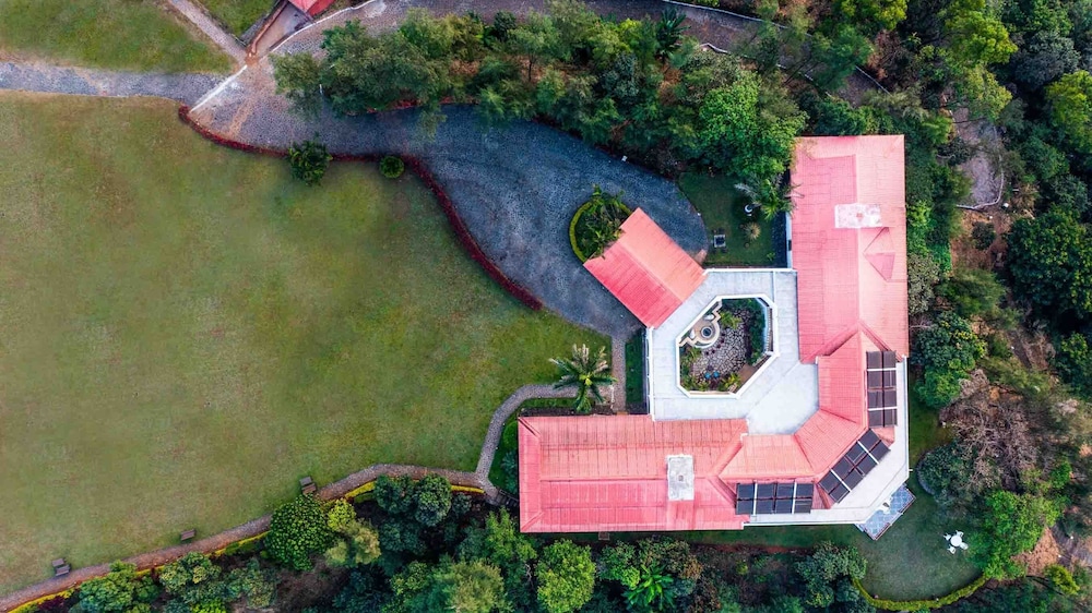 Amã Stays & Trails Whispering Heights Pawna Lake Lonavala in Lonavla, India