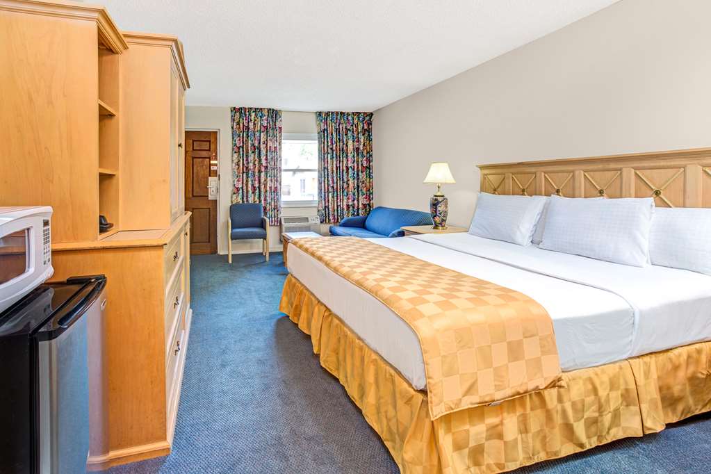 Knights Inn Kissimmee - photo 12