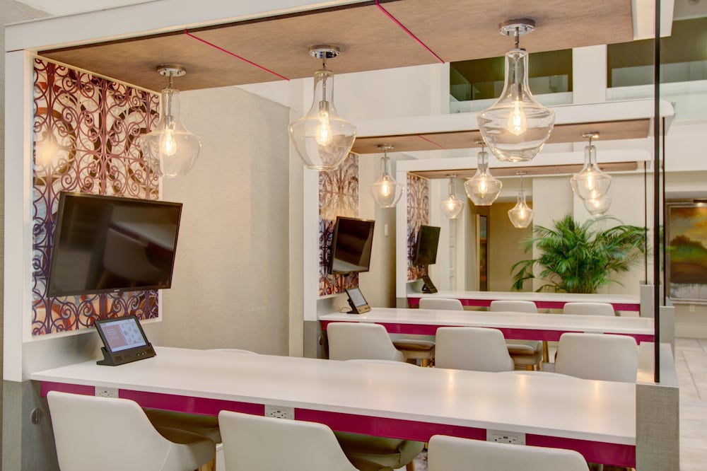 Crowne Plaza Charleston Airport Conv Ctr by IHG - photo 52