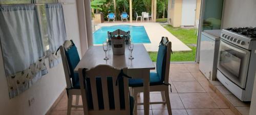 Tu casa de playa Menus del Mar te espera pronto — 4-Star Luxury Hotel in San Carlos, Panama