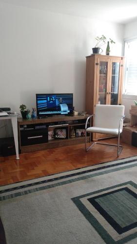 Quarto Privado Com Ar Condicionado e Estacionamento