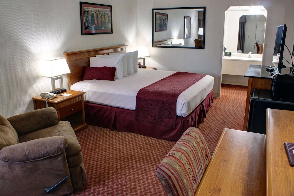 Baymont by Wyndham Grand Junction - photo 14