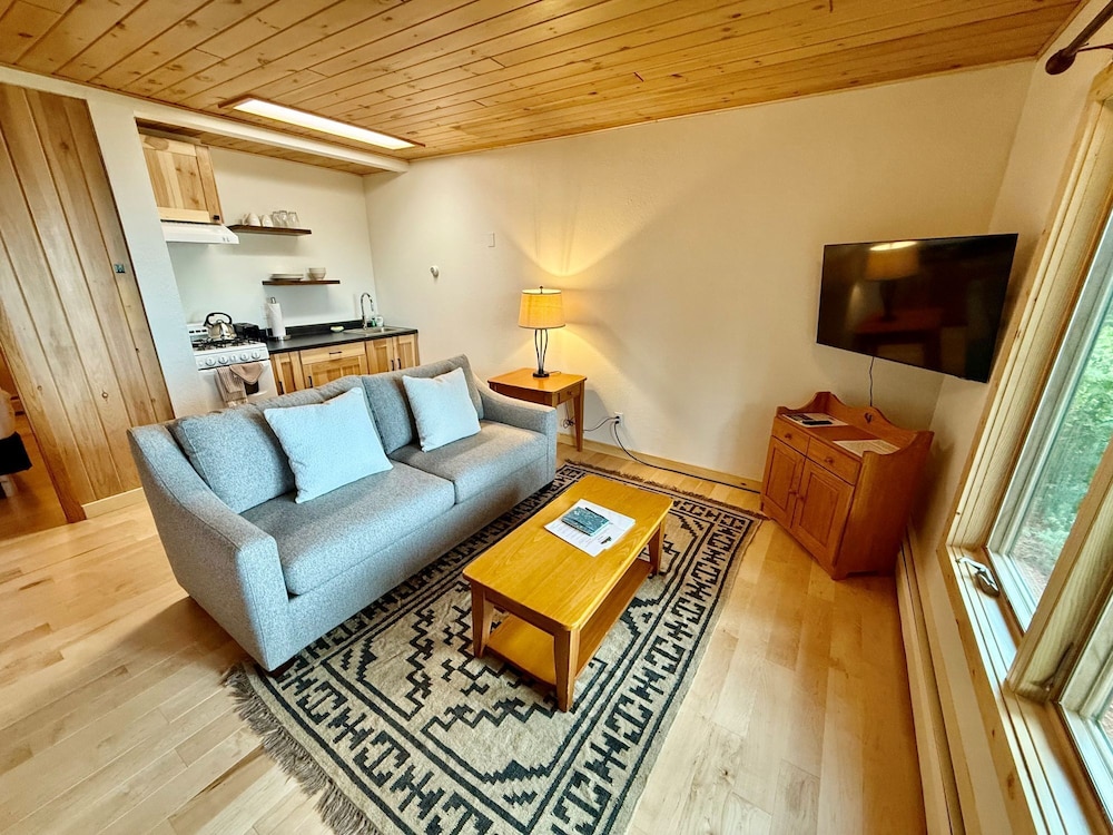 Thomsonite Beach Inn in Grand Marais, United States