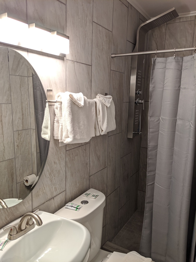 Belle Aire Motel - photo 3