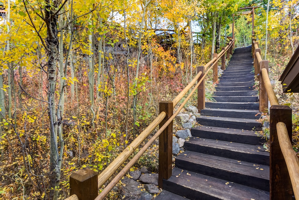Grand Lake Lodge - photo 97