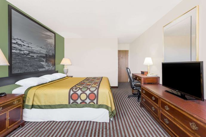 Super 8 by Wyndham Lexington - photo 9