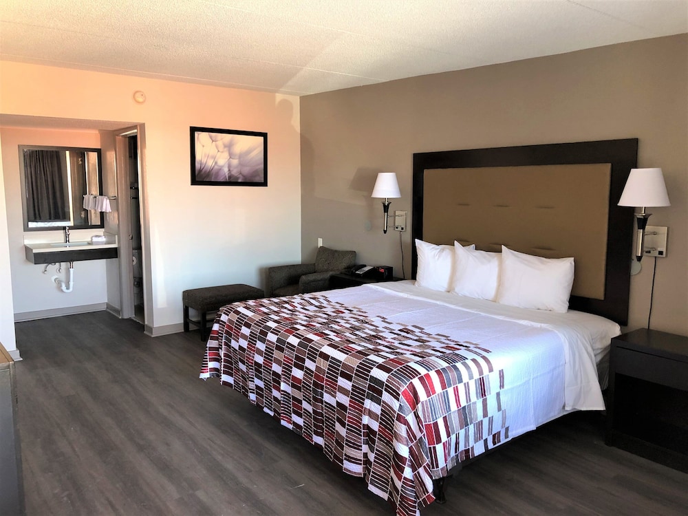 Red Roof Inn Greenville NC - featured photo