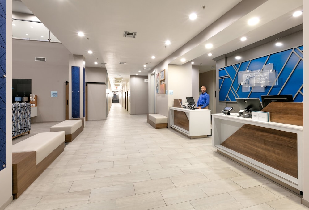 Holiday Inn Express & Suites North Dallas at Preston by IHG - photo 36