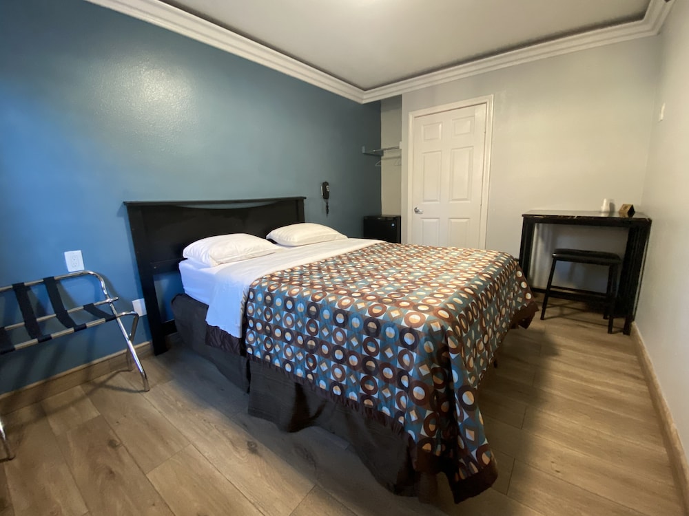 Sands Inn - photo 4