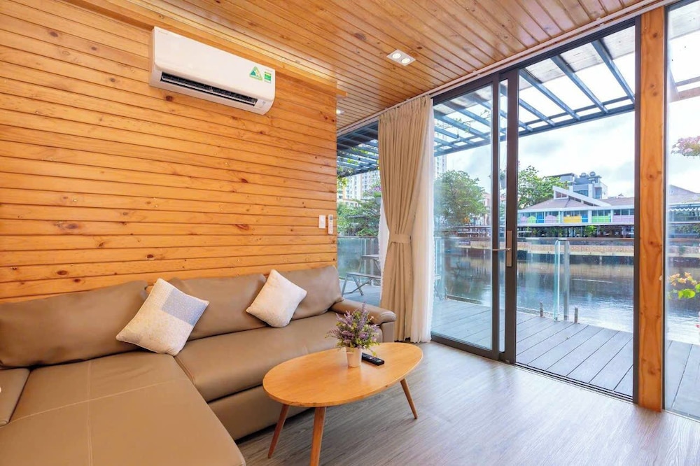 Hoàng My Villa 82 Hoàng Hoa Thám — 4-Star Luxury Hotel in Vung Tau, Vietnam