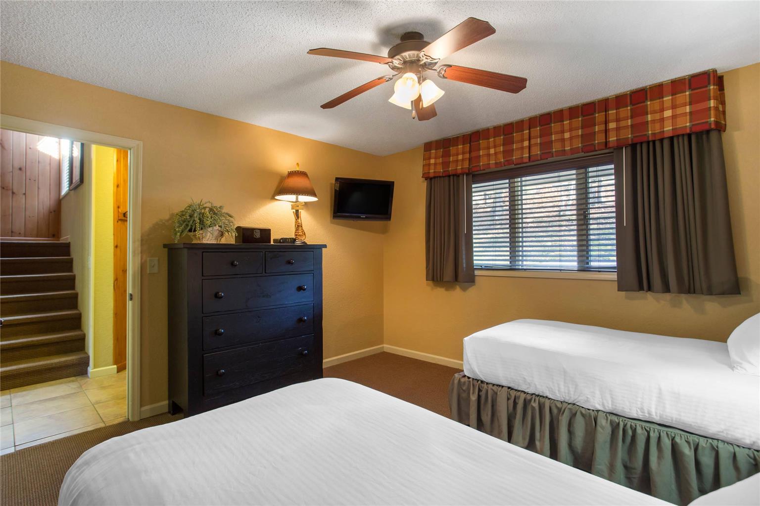 Bluegreen Vacations Blue Ridge Village an Ascend Collection Resort - photo 19