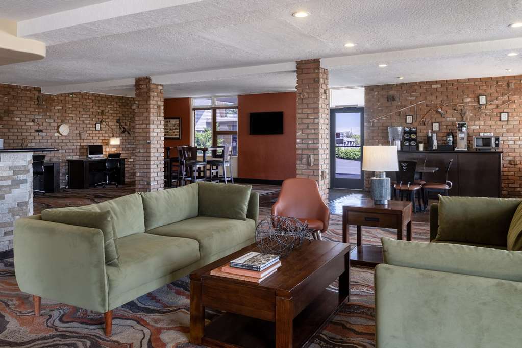 Best Western Pony Soldier Inn & Suites - photo 2