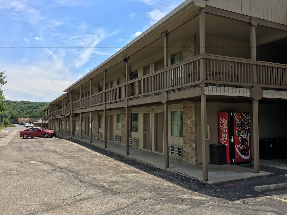 Salt Creek Inn - photo 43