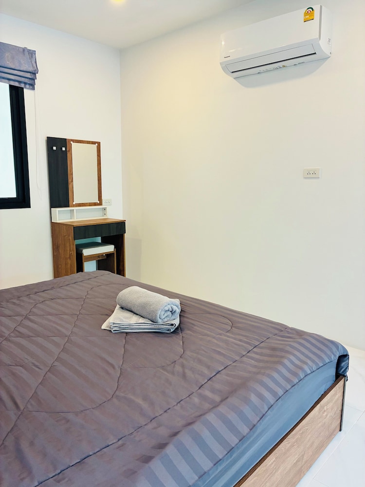 Hillside Haven Luxury Room — 4-Star Luxury Hotel in Koh Samui, Thailand