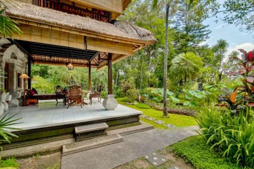 Isvara 1 BR Junior Suite ZN235 — 4-Star Luxury Hotel in Ubud, Indonesia
