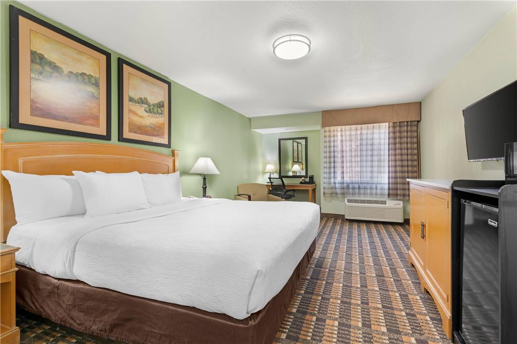 Quality Inn & Suites Plano East Richardson - photo 12