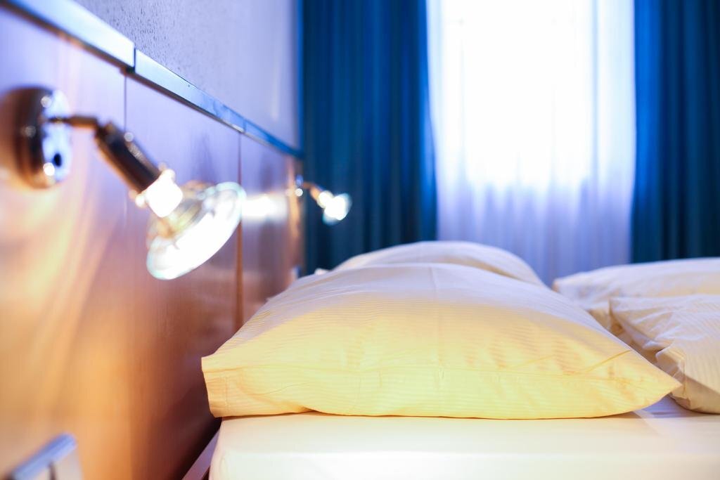 Barfuer Hotel — Neu Ulm