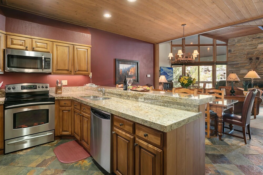 Powder Run 2 Bedroom Condo By All Seasons Resort Lodging - photo 15
