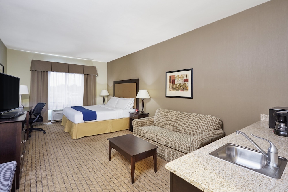 Holiday Inn Express Hotel & Suites Madison Verona by IHG - photo 25