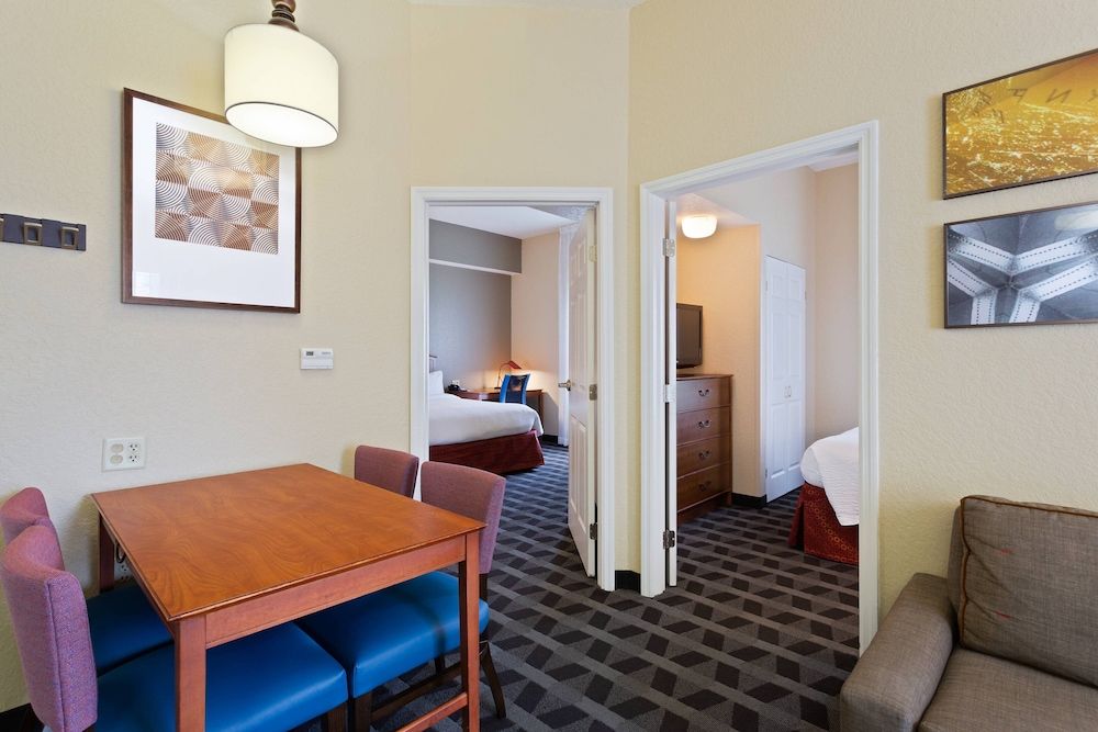 TownePlace Suites by Marriott St. Petersburg Clearwater - photo 4