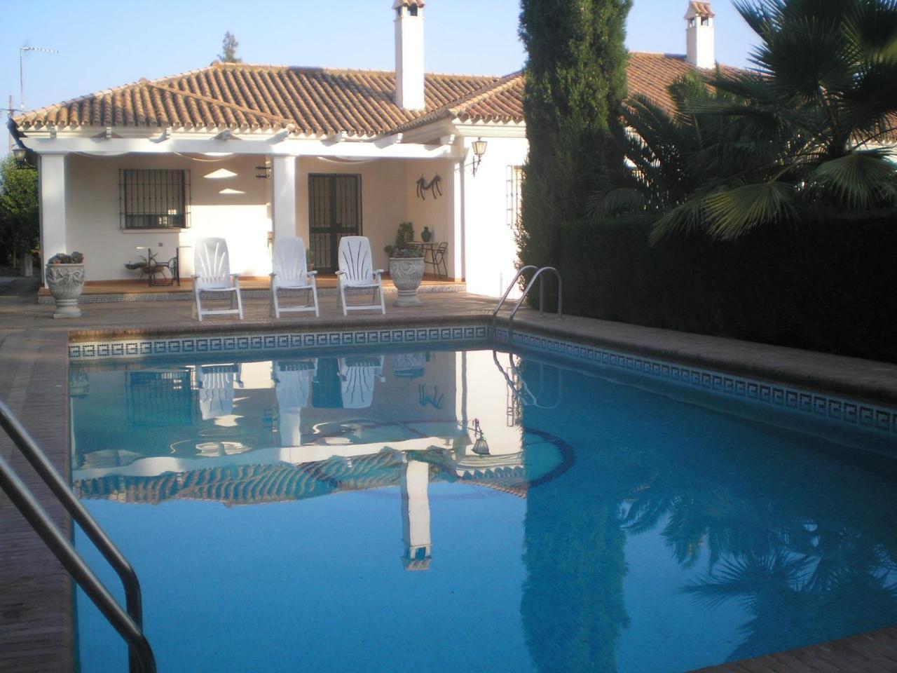 Casas Del Madrono — hotel in Cazalla De La Sierra