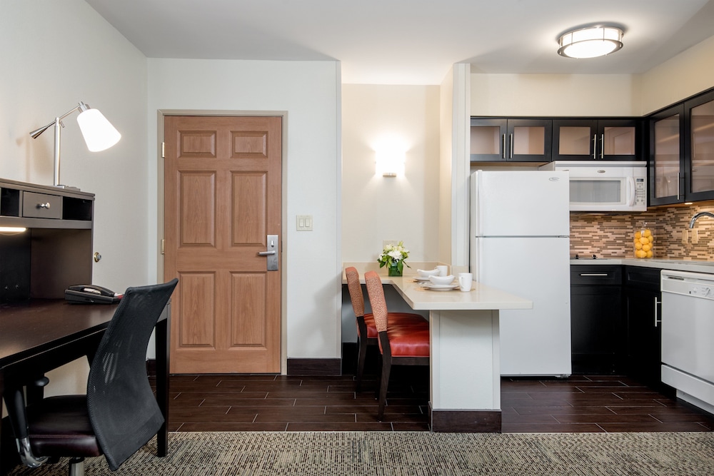 Staybridge Suites Chantilly Dulles Airport by IHG - photo 13