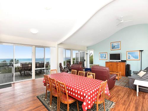 Boomer Waves 5 Carfax St WIFI included No Linen Included — hotel in Port Elliot