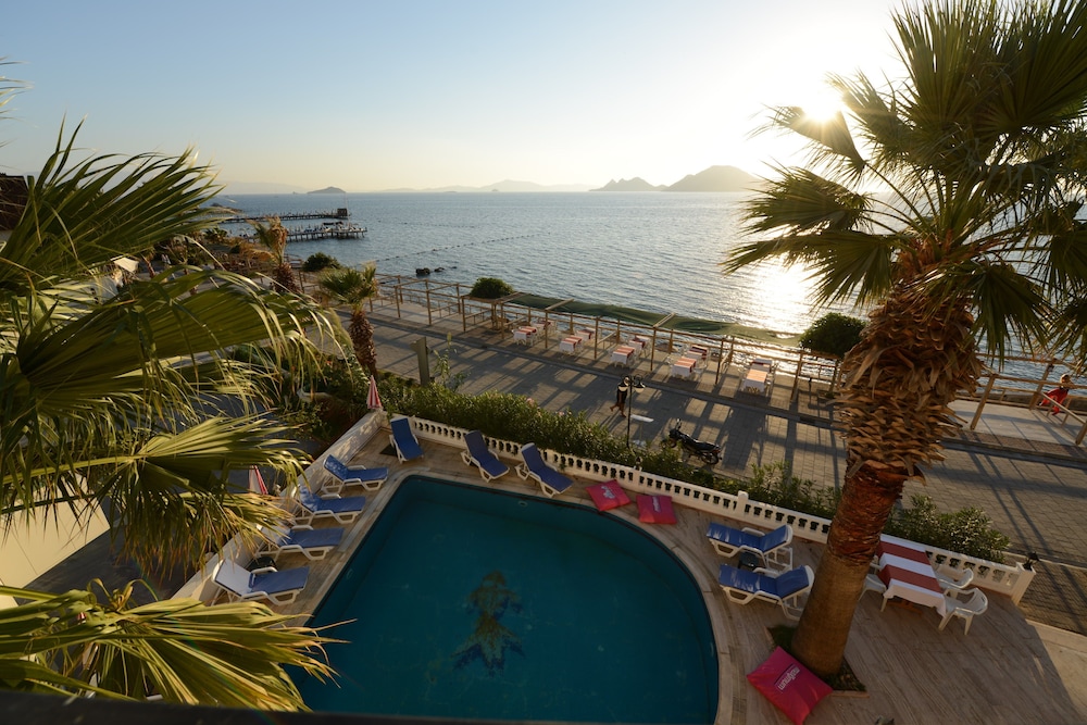 Ado Beach Hotel - carbon neutral hotel in Bodrum