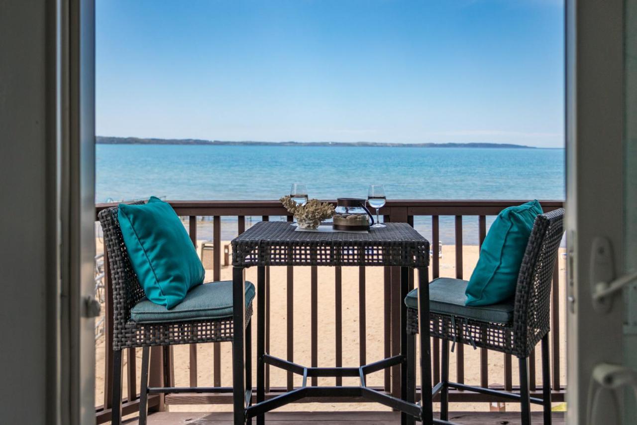 New Listing Beach Bliss 211 Stunning Bay View — 4-Star Luxury Hotel in Traverse City, United States