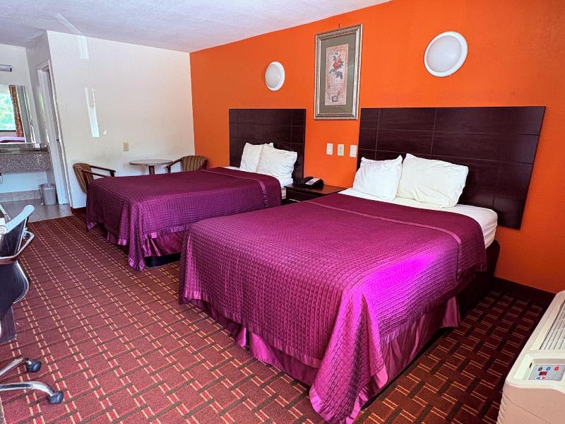 Royal Regency Inn - photo 13