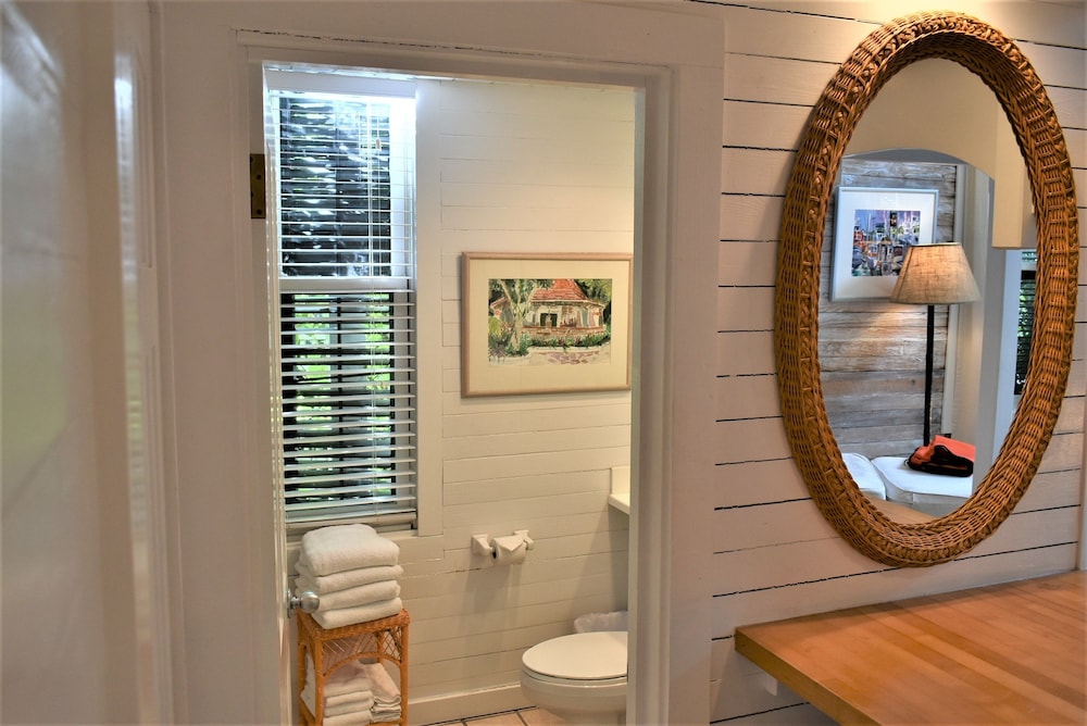 Simonton Court Historic Inn & Cottages - photo 212
