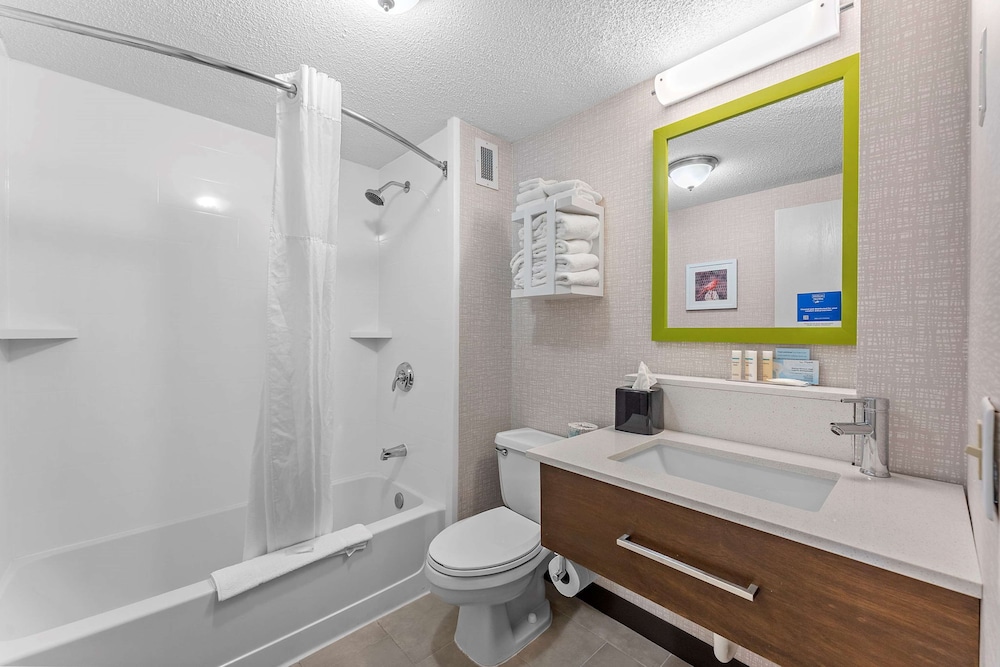 Hampton Inn Cleveland Westlake - photo 18