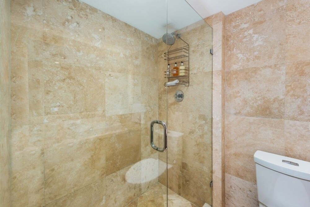 Eco hotel Condo #239377 2 Bedrooms 2.5 Bathrooms Hotel Room - photo 34