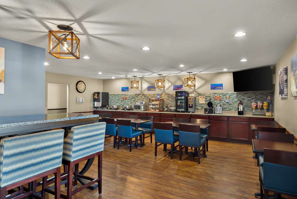 Best Western Lakewood Inn - photo 38