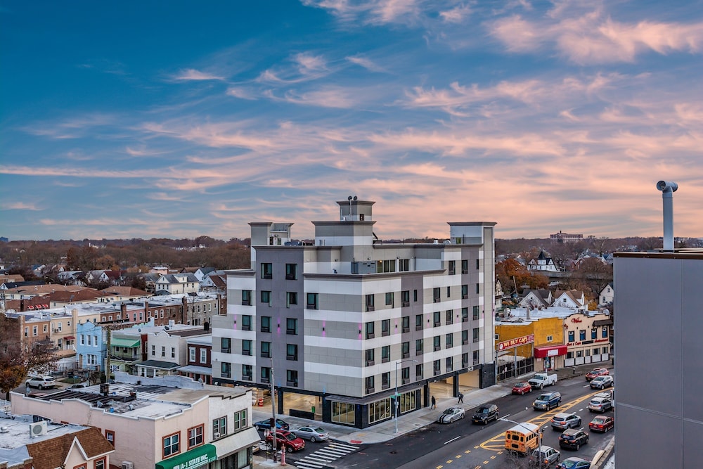 Van Wyck Hotel & Suites Near JFK Airport - photo 22