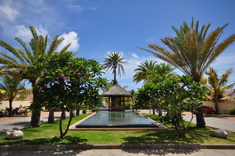 Oasis Villas by Fine & Country — Grand Baie — photo 3